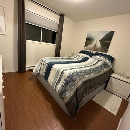 Quiet, Comfortable Great Location 2 Bedroom 舍布鲁克 外观 照片